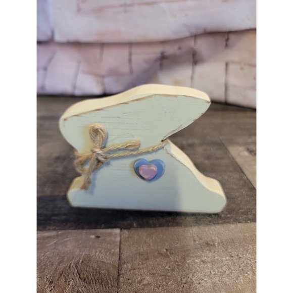 White wooden Easter rabbit bunny heart decor - Picture 2 of 6